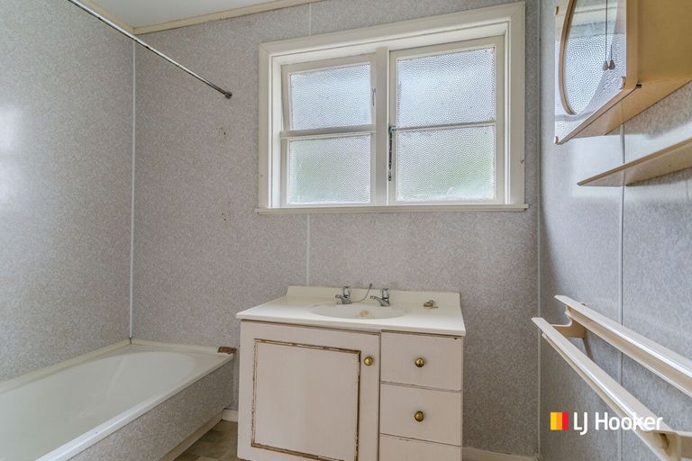 Photo of property in 44 Brighton Road, Green Island, Dunedin, 9018