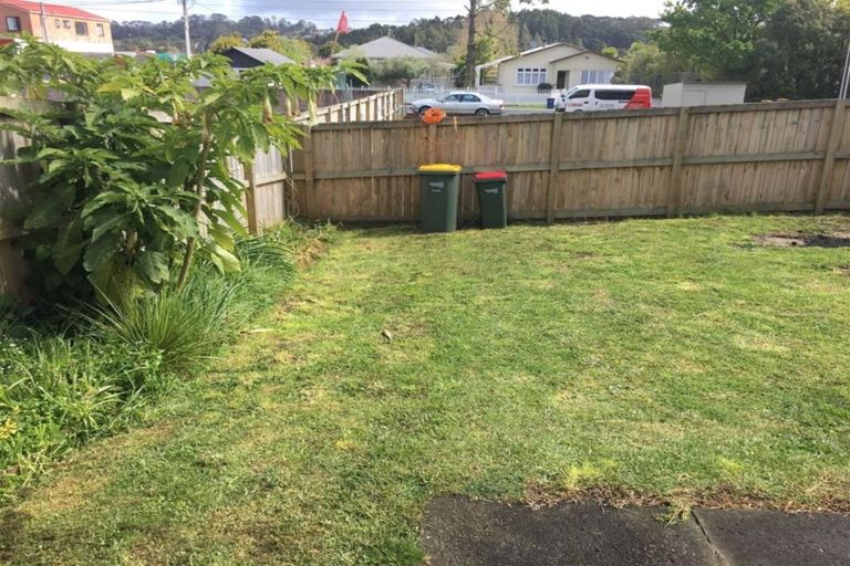 Photo of property in 206b Henderson Valley Road, Henderson, Auckland, 0612