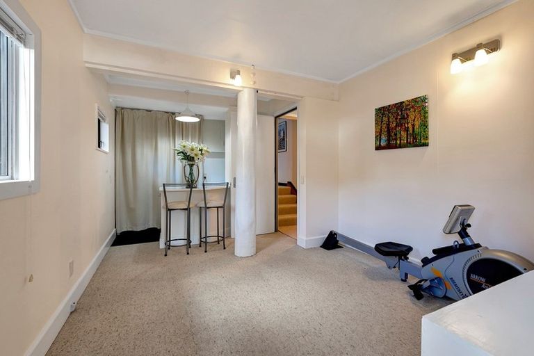 Photo of property in 4 Mizzen Place, Whitby, Porirua, 5024