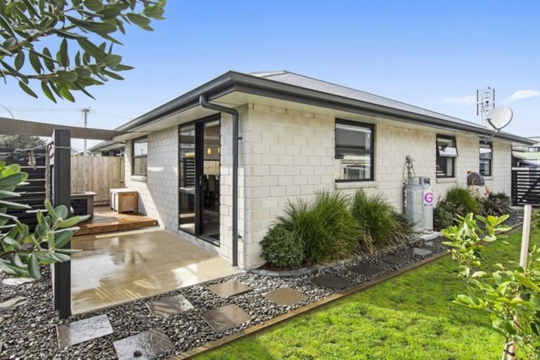 Photo of property in 4 Pompallier Lane, Papamoa Beach, Papamoa, 3118