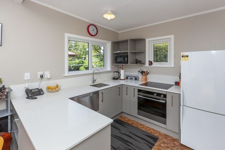 Photo of property in 52 Matatua Road, Raumati Beach, Paraparaumu, 5032