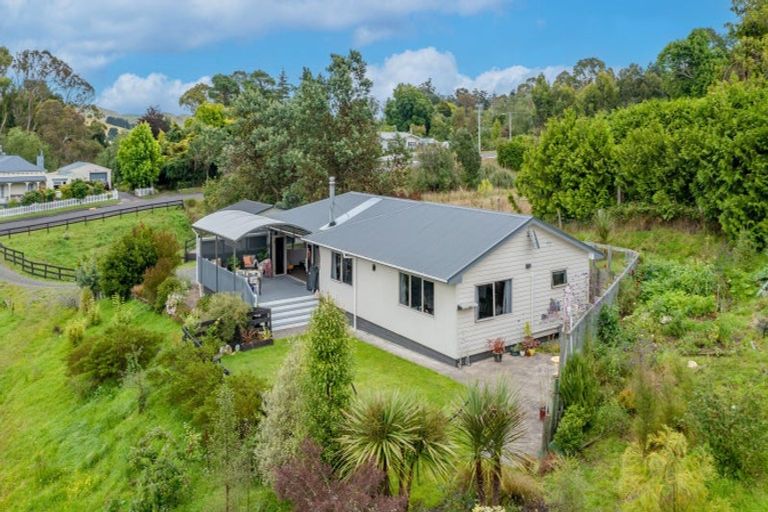 Photo of property in 5 Matthew Street, Waipawa, 4210