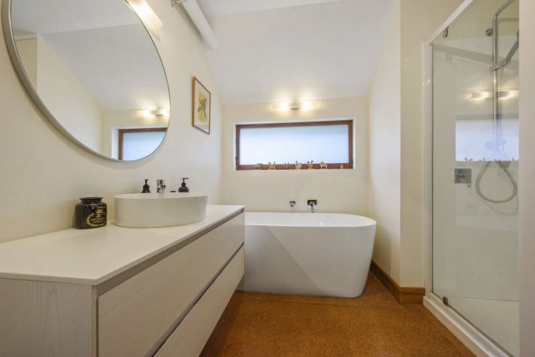 Photo of property in 16 Mairangi Road, Wadestown, Wellington, 6012