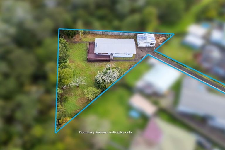 Photo of property in 43 Riverpark Crescent, Henderson, Auckland, 0610