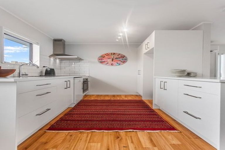 Photo of property in 1/13 Maplesden Drive, Clendon Park, Auckland, 2103