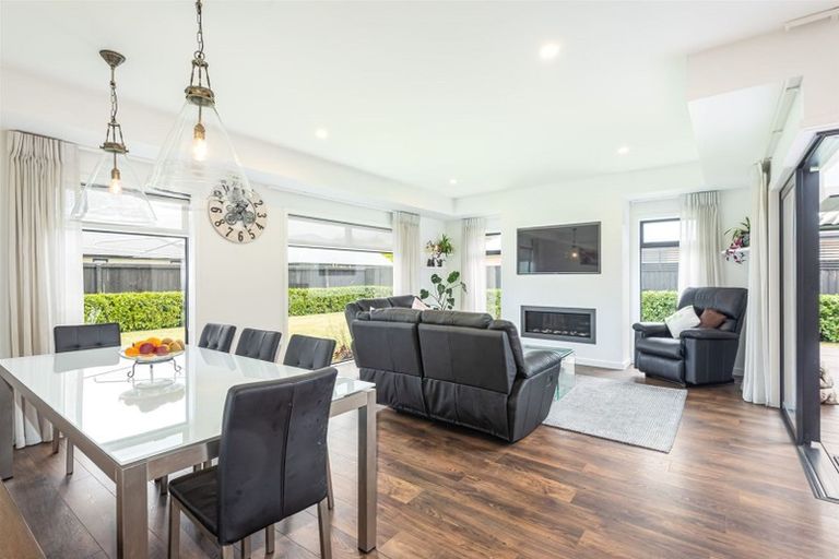 Photo of property in 14 Hazelnut Avenue, Prebbleton, 7604