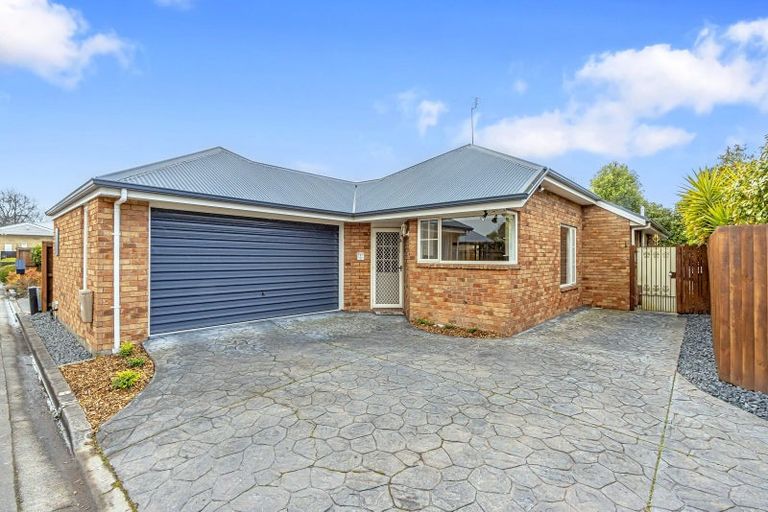 Photo of property in 1 Ashmore Lane, Strowan, Christchurch, 8052