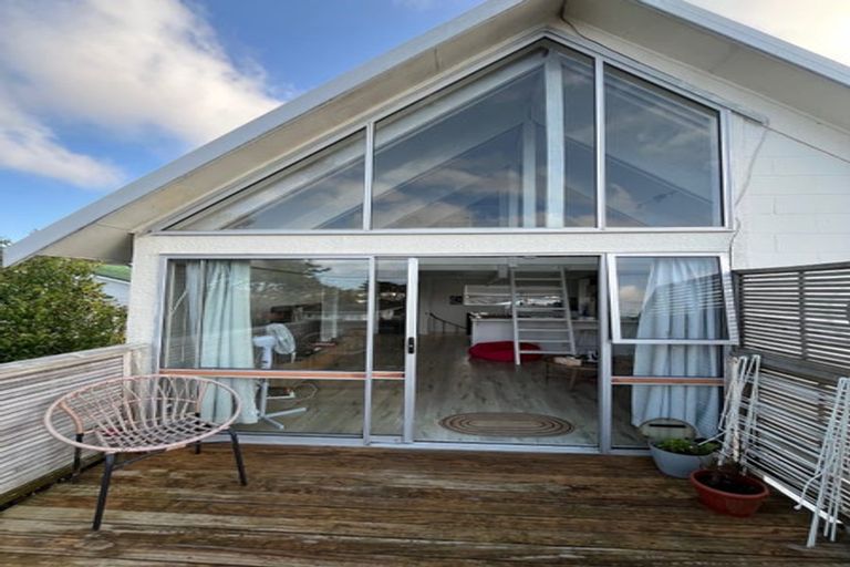 Photo of property in 1/7 Beach Haven Road, Beach Haven, Auckland, 0626