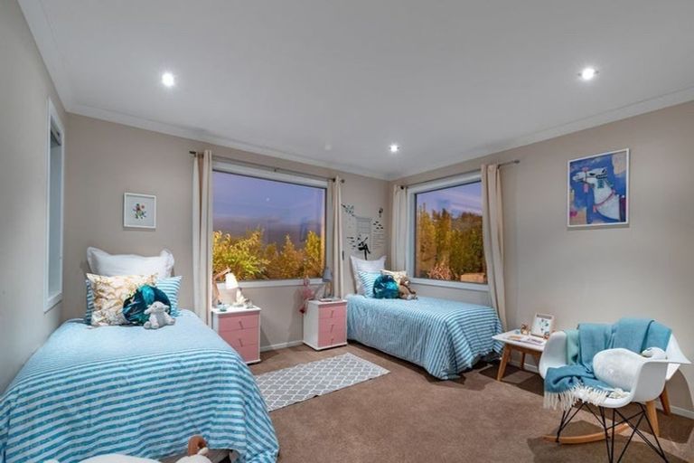 Photo of property in 25a Riverstone Drive, Riverstone Terraces, Upper Hutt, 5018