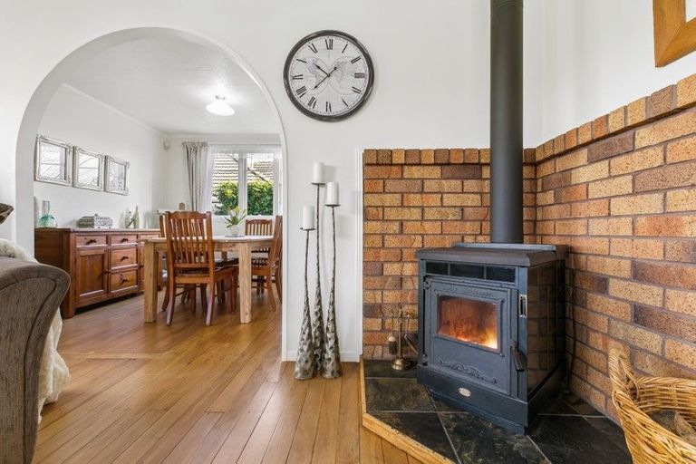 Photo of property in 30 Queen Street, Te Puke, 3119