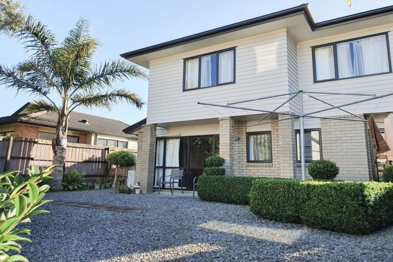 Photo of property in 23 Roy Douglas Place, Favona, Auckland, 2024