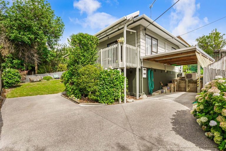 Photo of property in 2/6 Helena Street, Massey, Auckland, 0614