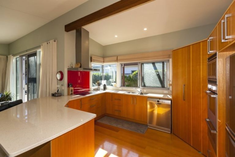 Photo of property in 2 Beckett Lane, Raumati Beach, Paraparaumu, 5032