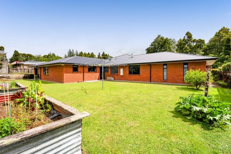 Photo of property in 17a Kauri Street, Inglewood, 4330