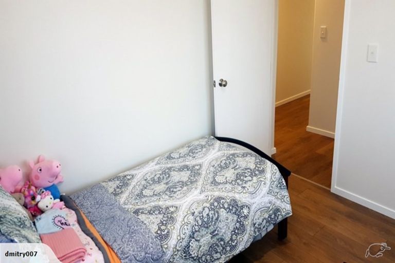 Photo of property in 11 Meharg Place, Fairview Heights, Auckland, 0632