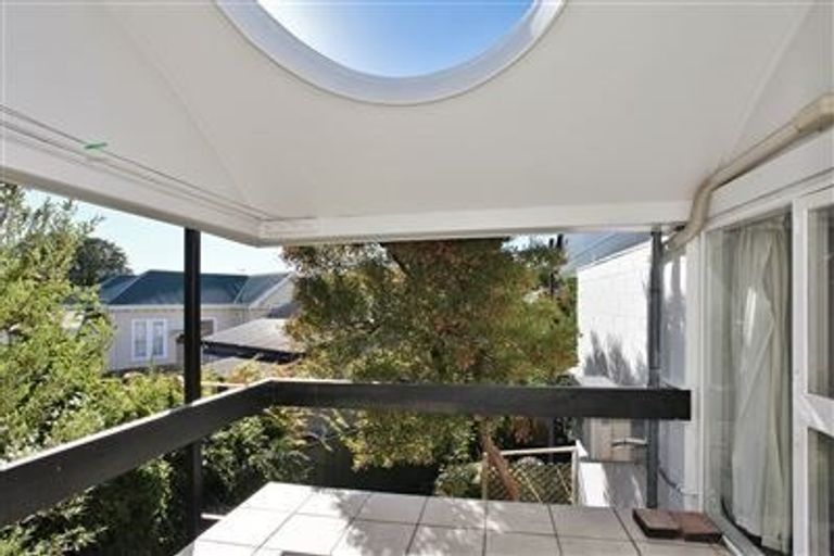 Photo of property in 1/136 Holly Road, St Albans, Christchurch, 8014