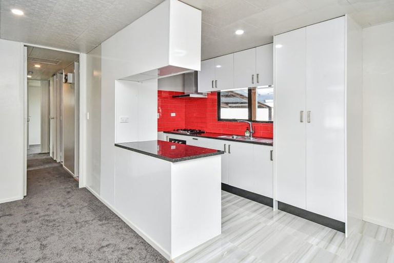 Photo of property in 2/10 Nearco Street, Randwick Park, Auckland, 2105