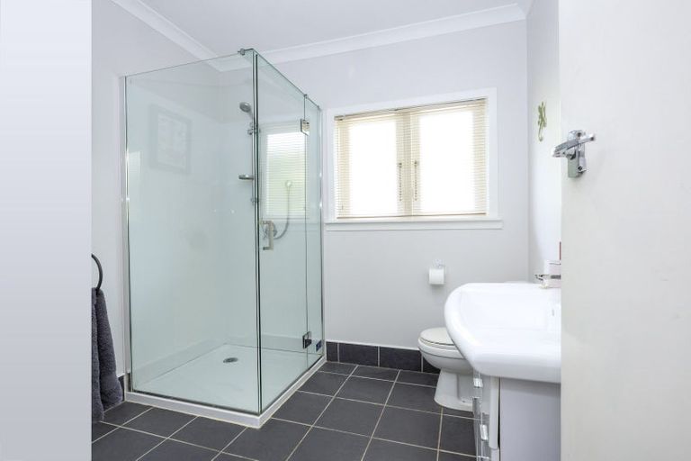 Photo of property in 12 George Street, Riverhead, 0820