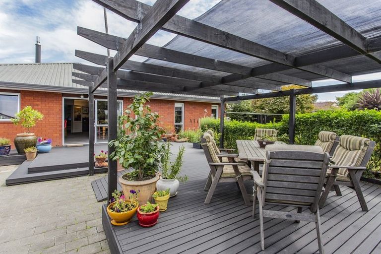 Photo of property in 12 Regent Avenue, Rangiora, 7400