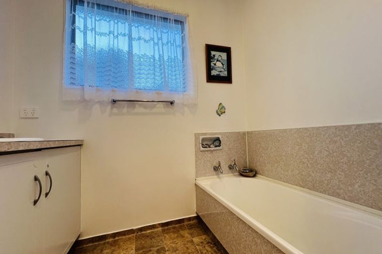 Photo of property in 65a Victoria Street, Coromandel, 3506