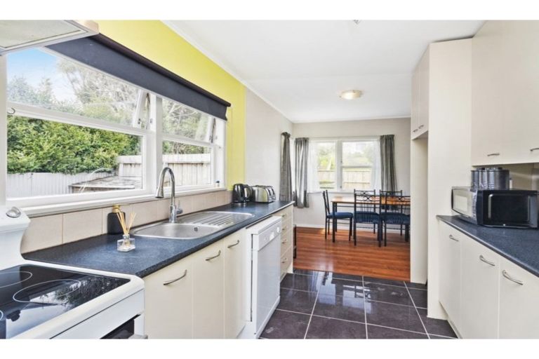 Photo of property in 10 Valley Road, Waiuku, 2123