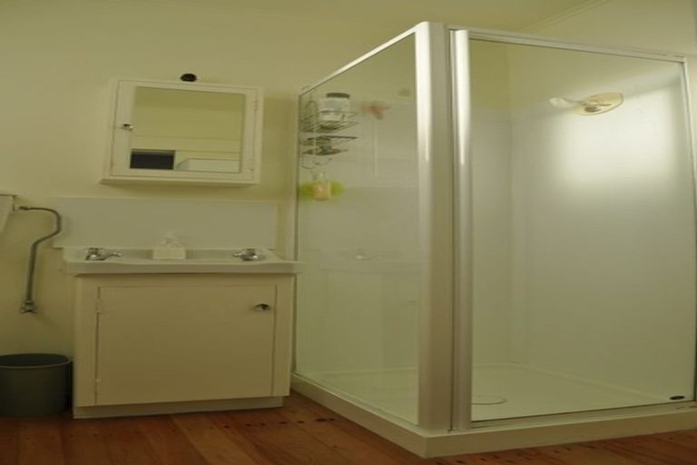 Photo of property in 4/16 Rolleston Street, Mount Cook, Wellington, 6021