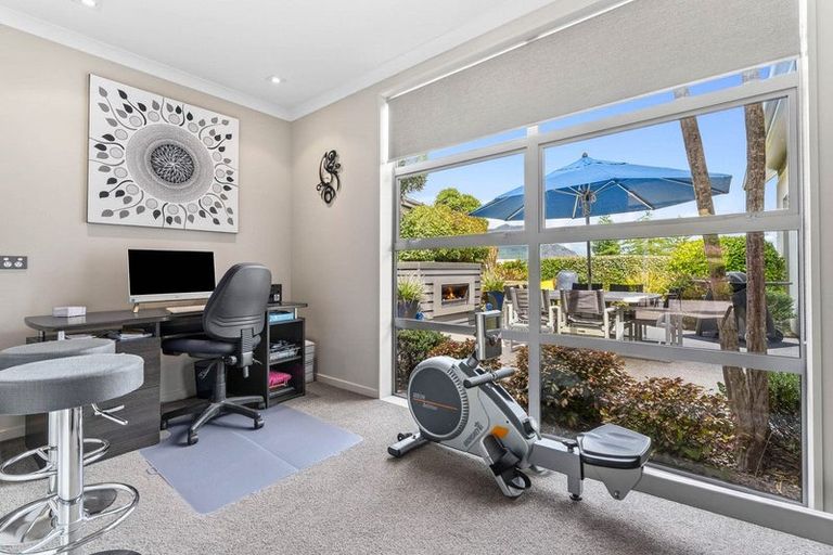 Photo of property in 70 Forest Heights, Wanaka, 9305