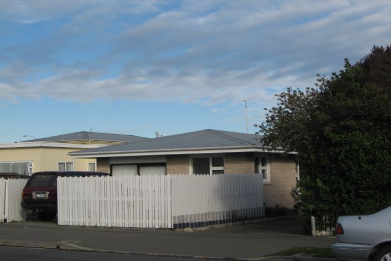 Photo of property in 1/76 Estuary Road, New Brighton, Christchurch, 8061