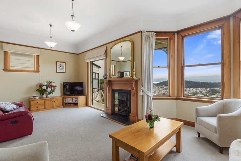 Photo of property in 35 Karepa Street, Brooklyn, Wellington, 6021