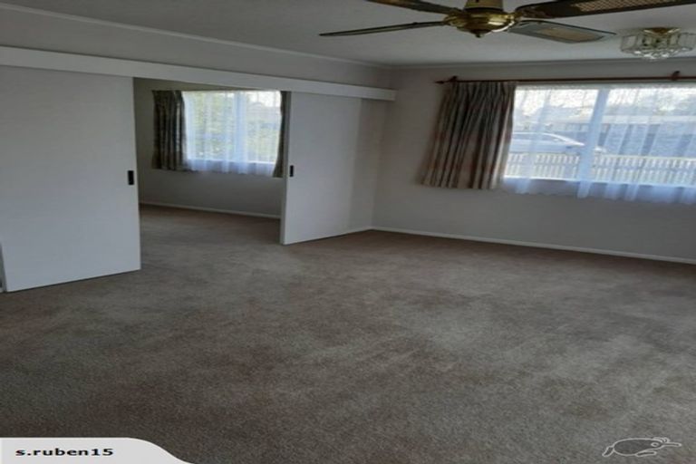 Photo of property in 16 Forest Hill Road, Henderson, Auckland, 0612