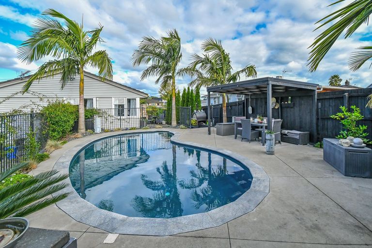 Photo of property in 22 Old Wairoa Road, Papakura, 2110