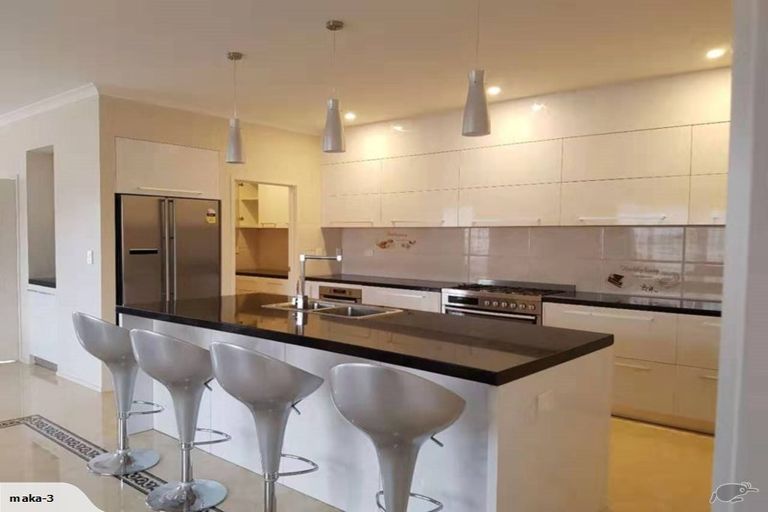 Photo of property in 8 Margaret Place, Waiuku, 2123