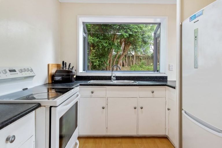 Photo of property in 2/21 Glamorgan Drive, Torbay, Auckland, 0630