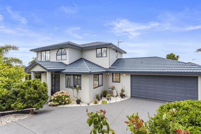 Photo of property in 95 Grovenor Drive, Orewa, 0931