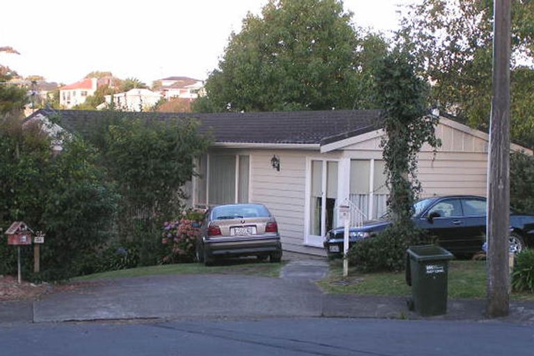 Photo of property in 1/5a Crichton Terrace, Hauraki, Auckland, 0622