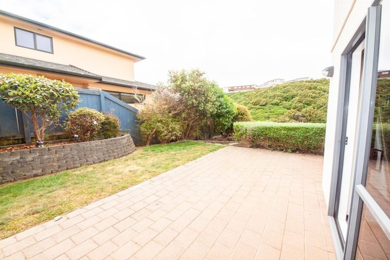Photo of property in 28 Amesbury Drive, Churton Park, Wellington, 6037