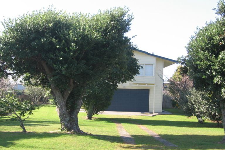Photo of property in 13 Riverview Road, Cooks Beach, Whitianga, 3591