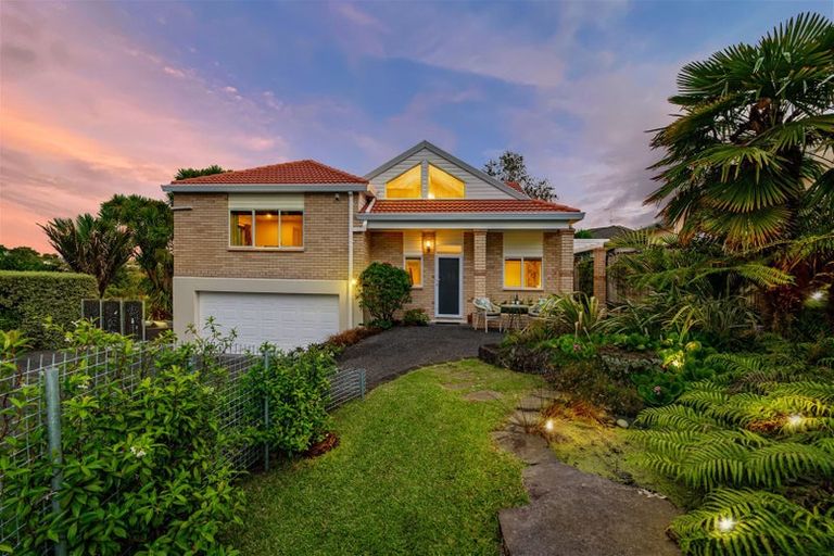 Photo of property in 31 Jubaea Place, Henderson, Auckland, 0610