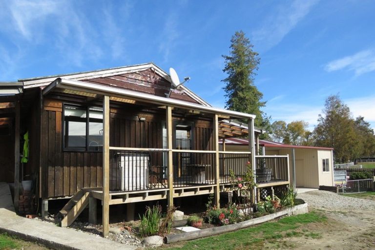 Photo of property in 1 Racecourse Road, Reefton, 7830