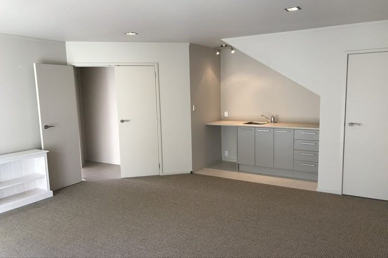 Photo of property in 4c Routly Avenue, Pukekohe, 2120