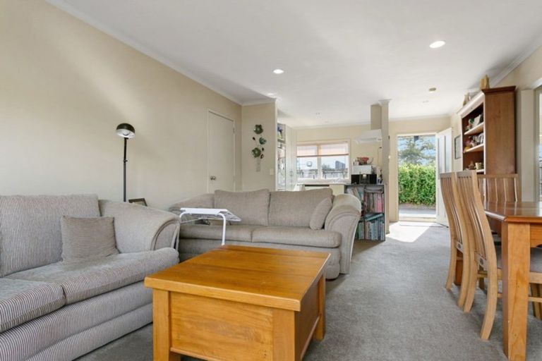 Photo of property in 129b Queen Street, Cambridge, 3434