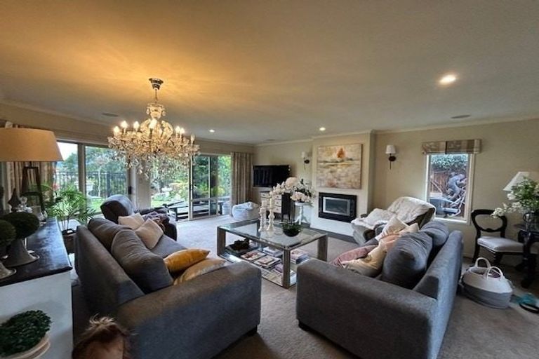 Photo of property in 8 Paul Close, Papamoa Beach, Papamoa, 3118