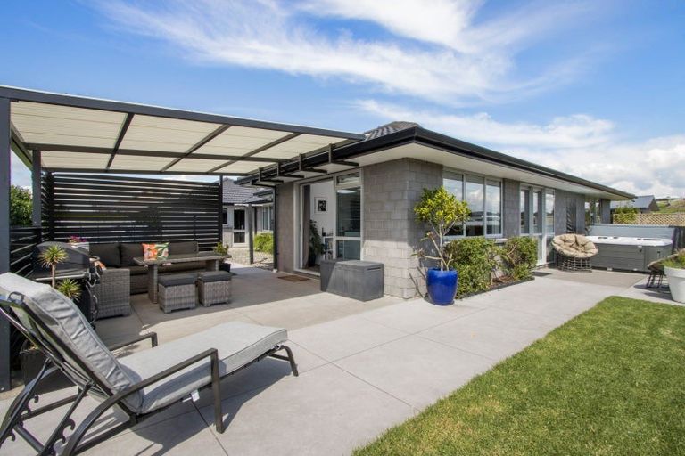 Photo of property in 5 Vantage Place, Omokoroa, 3114