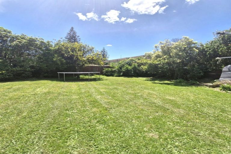 Photo of property in 15 Harker Street, Waipawa, 4210