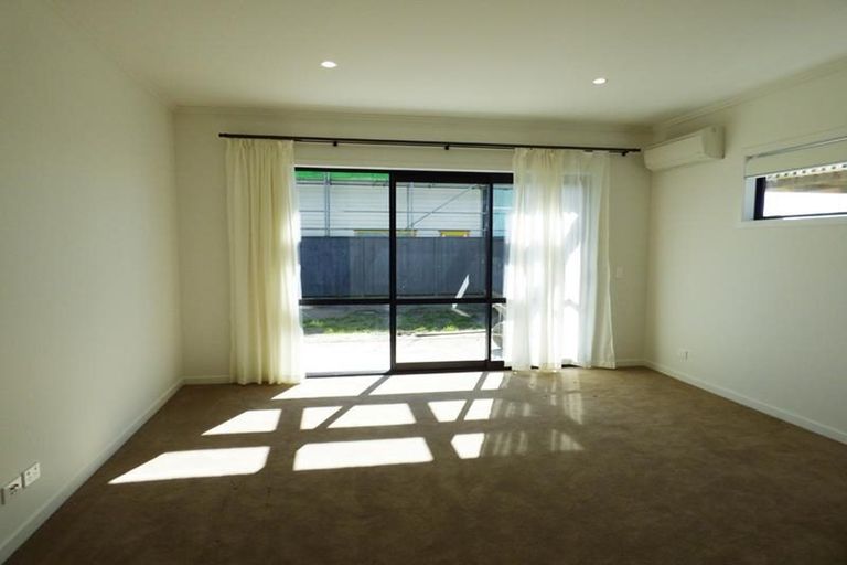 Photo of property in 14 Grey Warbler Road, Hobsonville, Auckland, 0616