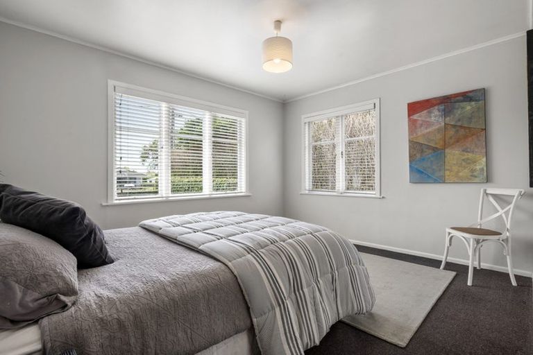 Photo of property in 1/50 Muir Avenue, Mangere Bridge, Auckland, 2022