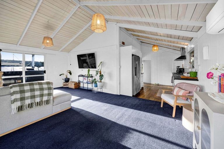 Photo of property in 10 Hira Street, Ohawe, Hawera, 4671