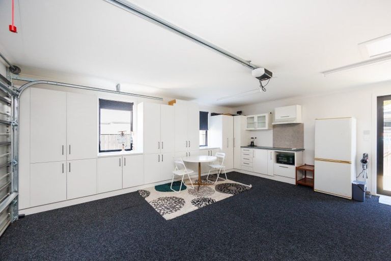 Photo of property in 6 Ivy Lane, Kelvin Grove, Palmerston North, 4414