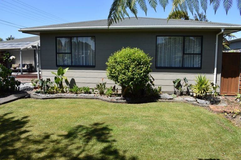 Photo of property in 54 Brougham Street, Westport, 7825