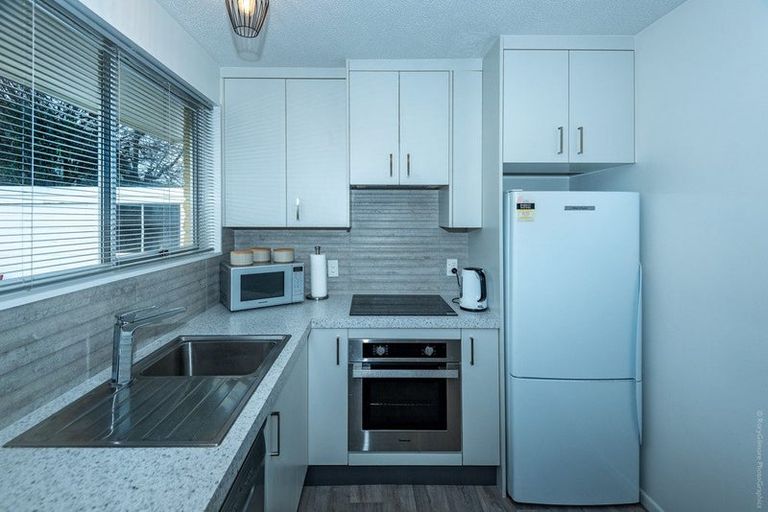 Photo of property in 16b Broadfell Avenue, Avonhead, Christchurch, 8042